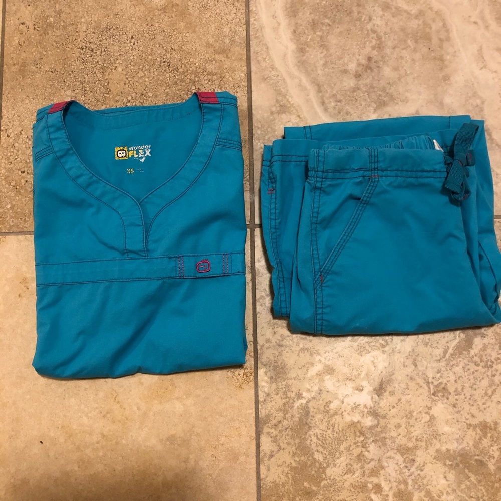 Wonder Flex Women’s Scrub Set ( Sky Blue/Teal )